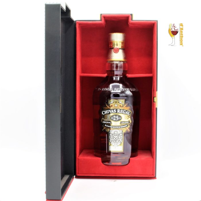 Le Chai D&926.JPG039;Anthon Spiritueux Whiskies Scotch Blend Chivas Regal 25 Ans 70cl(2) 926